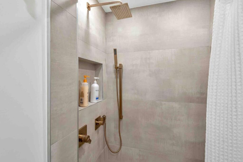 Charming Studio W Pool One Mile To Beach Pets Welcome Lake Worth Beach Ngoại thất bức ảnh