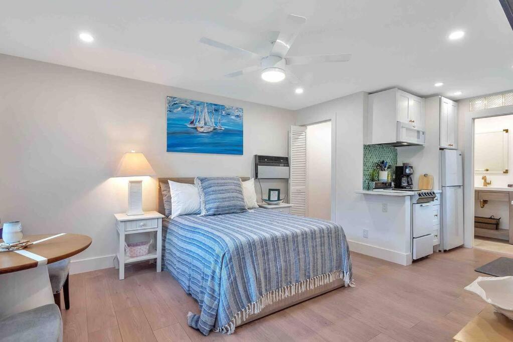Charming Studio W Pool One Mile To Beach Pets Welcome Lake Worth Beach Ngoại thất bức ảnh