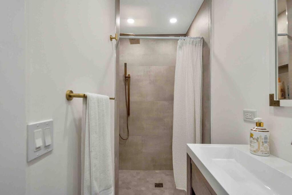Charming Studio W Pool One Mile To Beach Pets Welcome Lake Worth Beach Ngoại thất bức ảnh